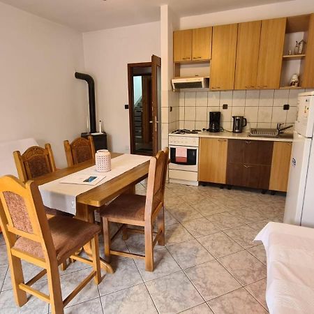 Apartmani Jelena Petrcane Værelse billede