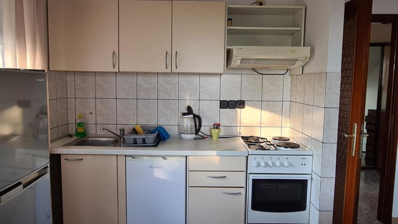 Apartmani Jelena Petrcane Eksteriør billede