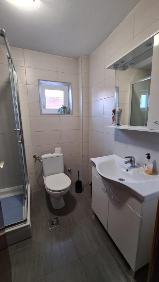 Apartmani Jelena Petrcane Eksteriør billede